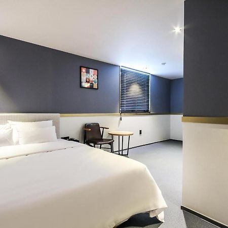 Deluxe Motel Geoje Dış mekan fotoğraf