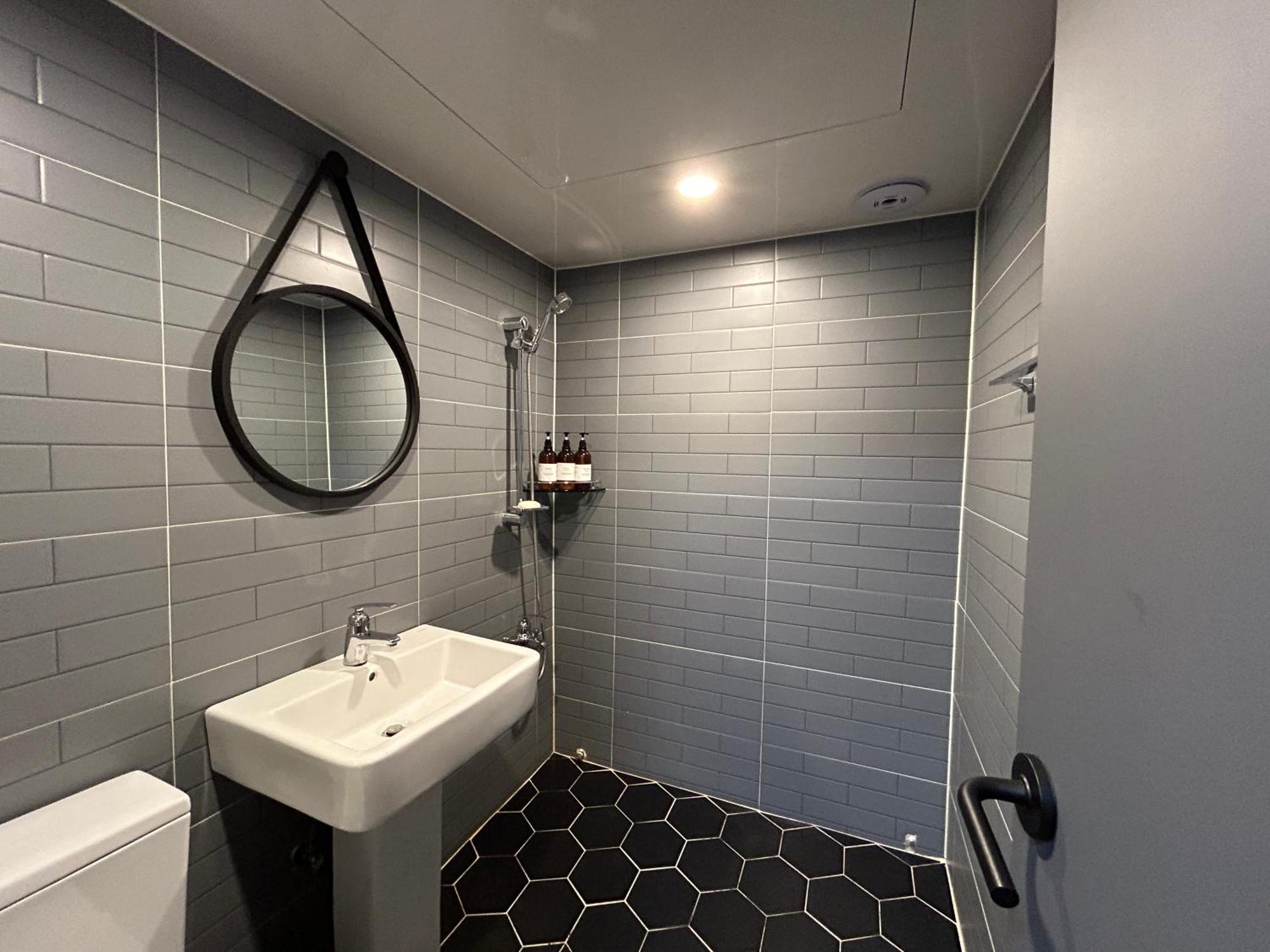Deluxe Motel Geoje Dış mekan fotoğraf