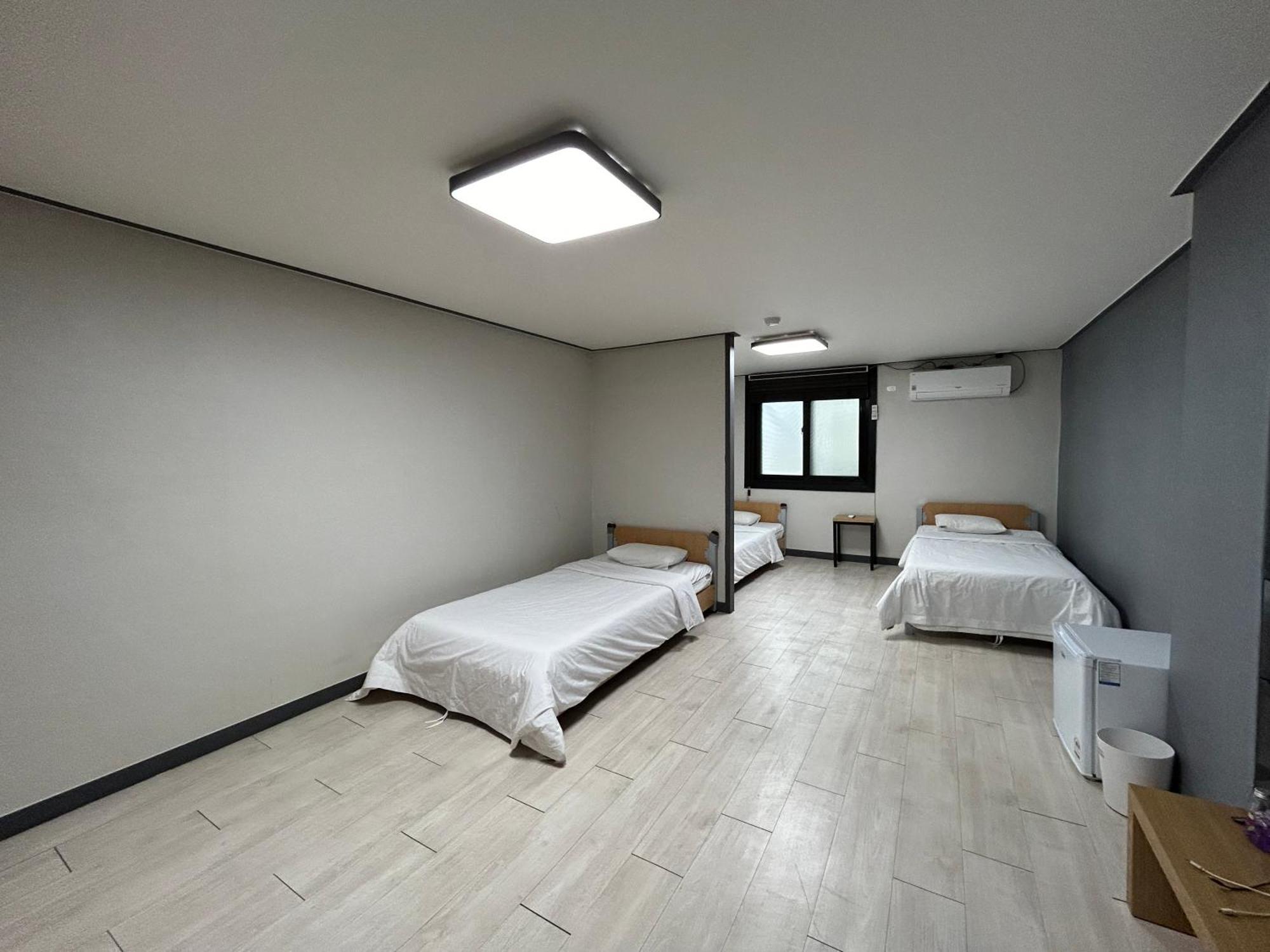 Deluxe Motel Geoje Oda fotoğraf