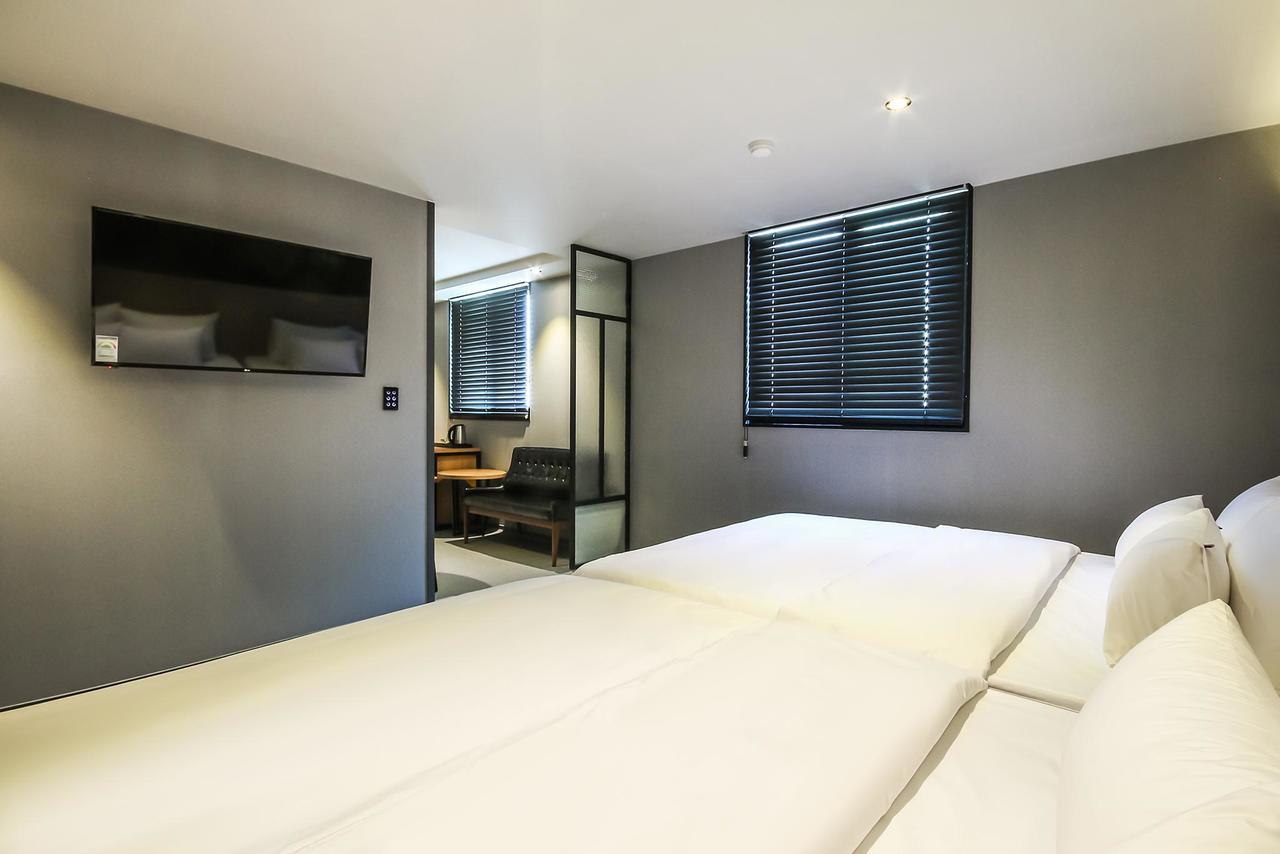 Deluxe Motel Geoje Dış mekan fotoğraf