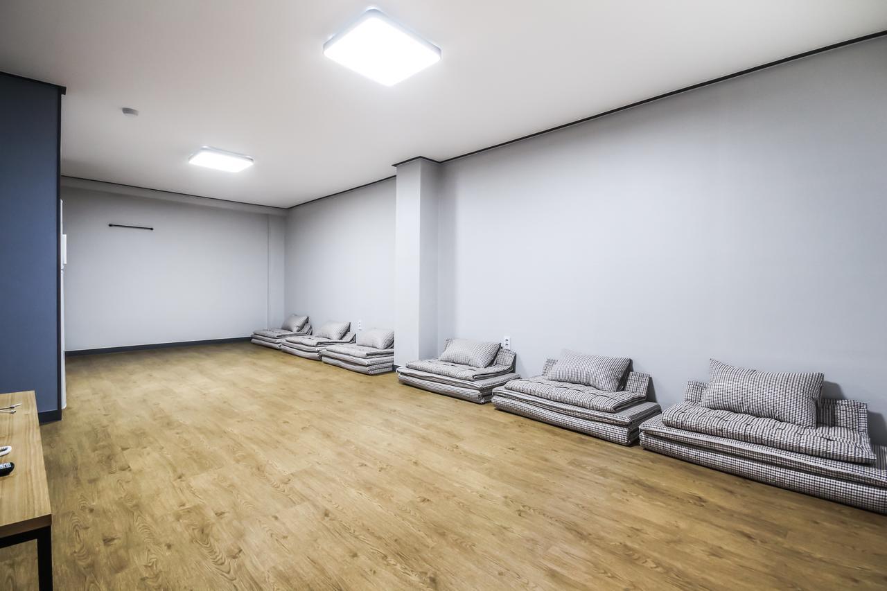 Deluxe Motel Geoje Dış mekan fotoğraf