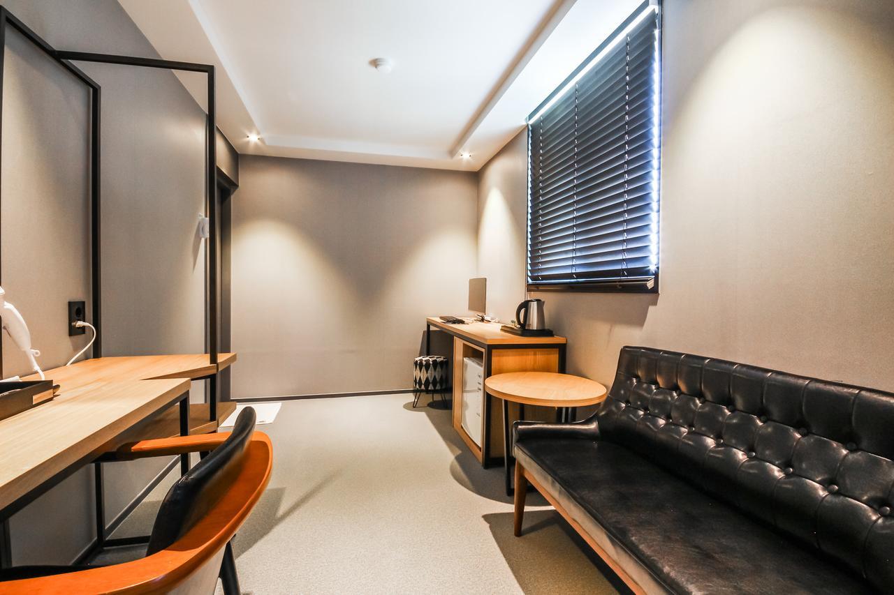 Deluxe Motel Geoje Dış mekan fotoğraf