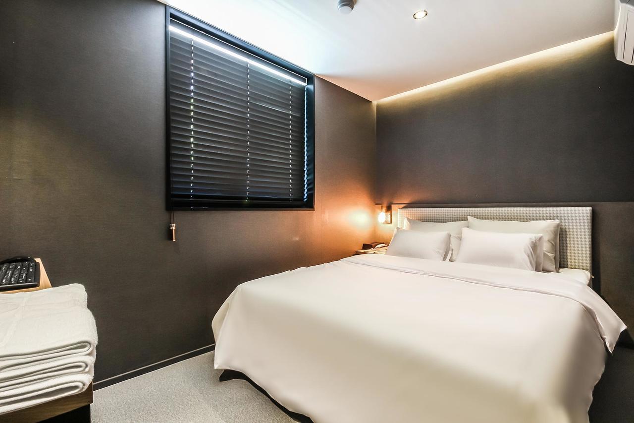 Deluxe Motel Geoje Dış mekan fotoğraf