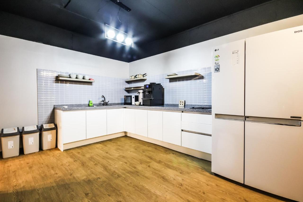 Deluxe Motel Geoje Dış mekan fotoğraf