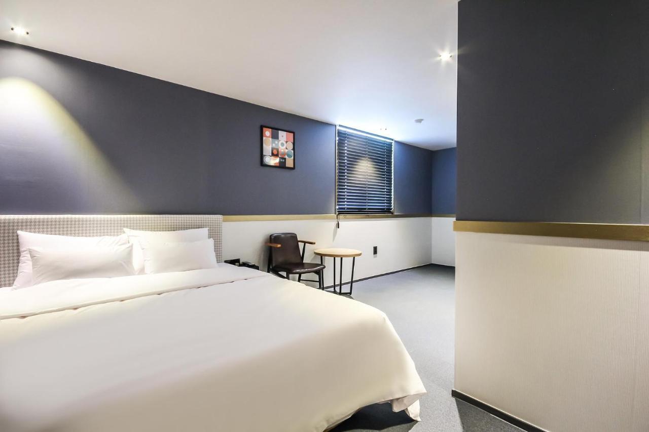Deluxe Motel Geoje Dış mekan fotoğraf