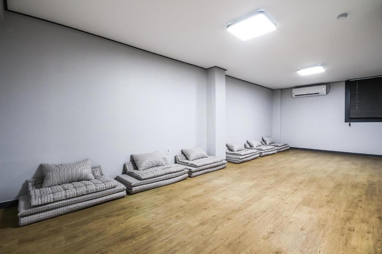 Deluxe Motel Geoje Dış mekan fotoğraf