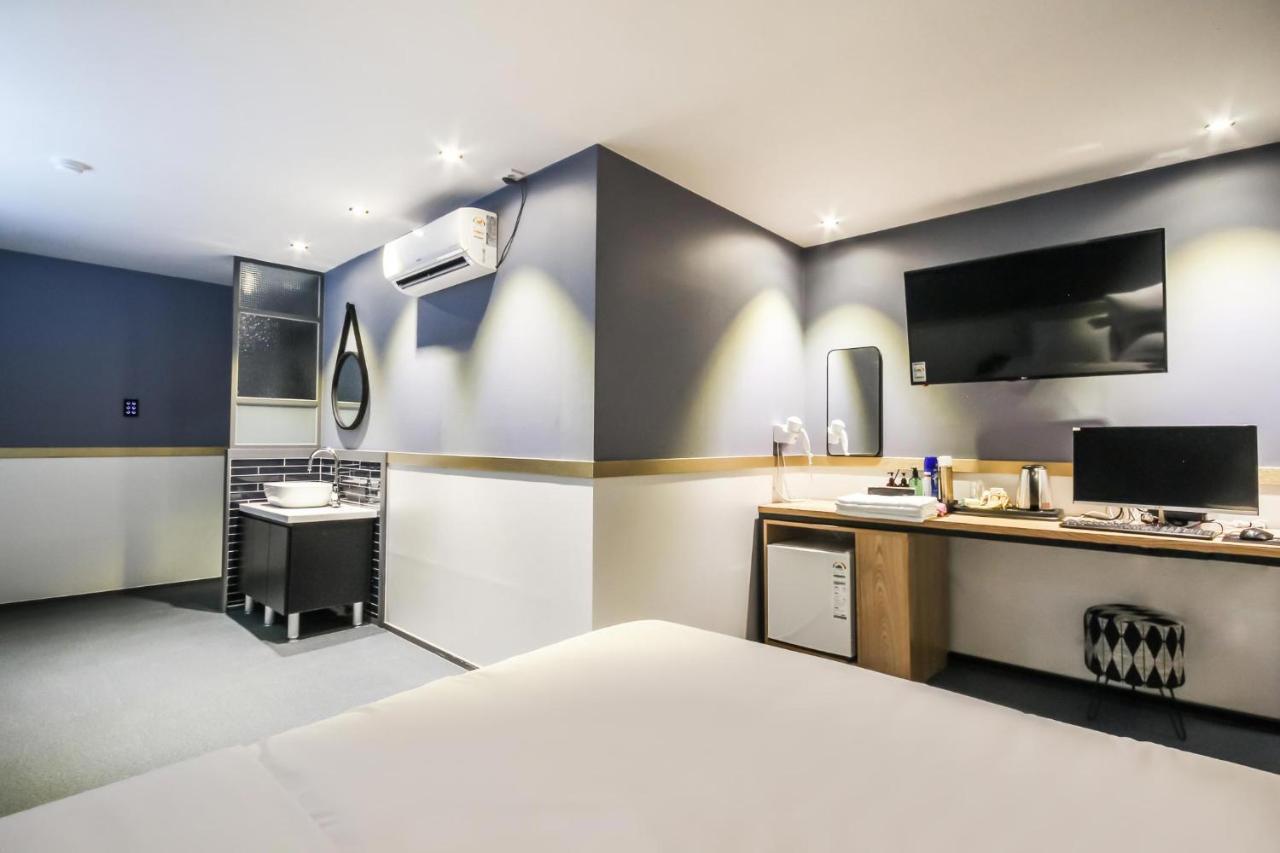 Deluxe Motel Geoje Dış mekan fotoğraf